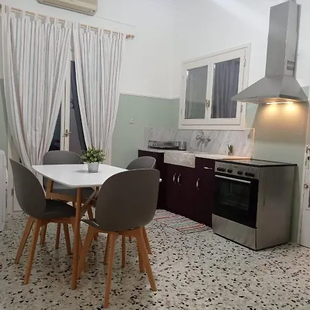 Danesi House * Leonidio