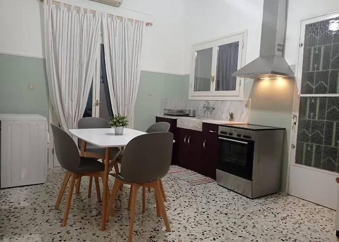 Danesi House * Leonídion