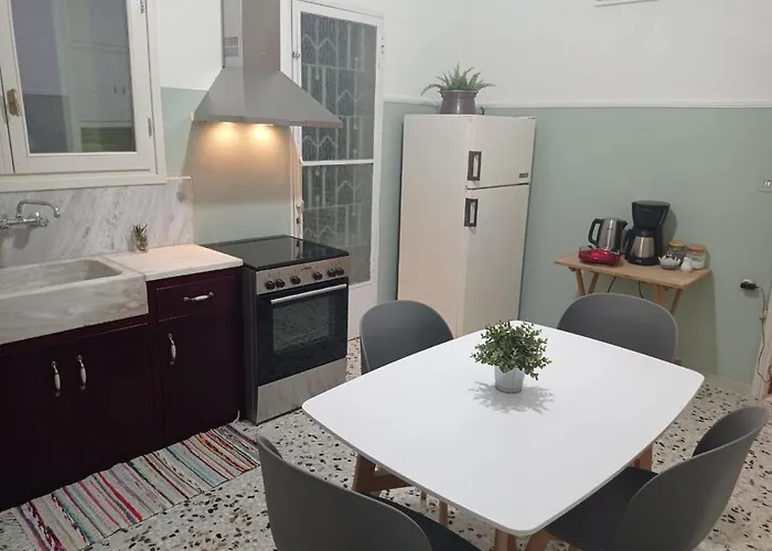 Danesi House
