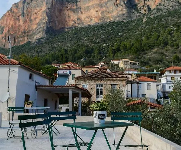 Danesi House Apartman Leonídio