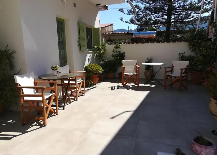 Danesi House Apartman *